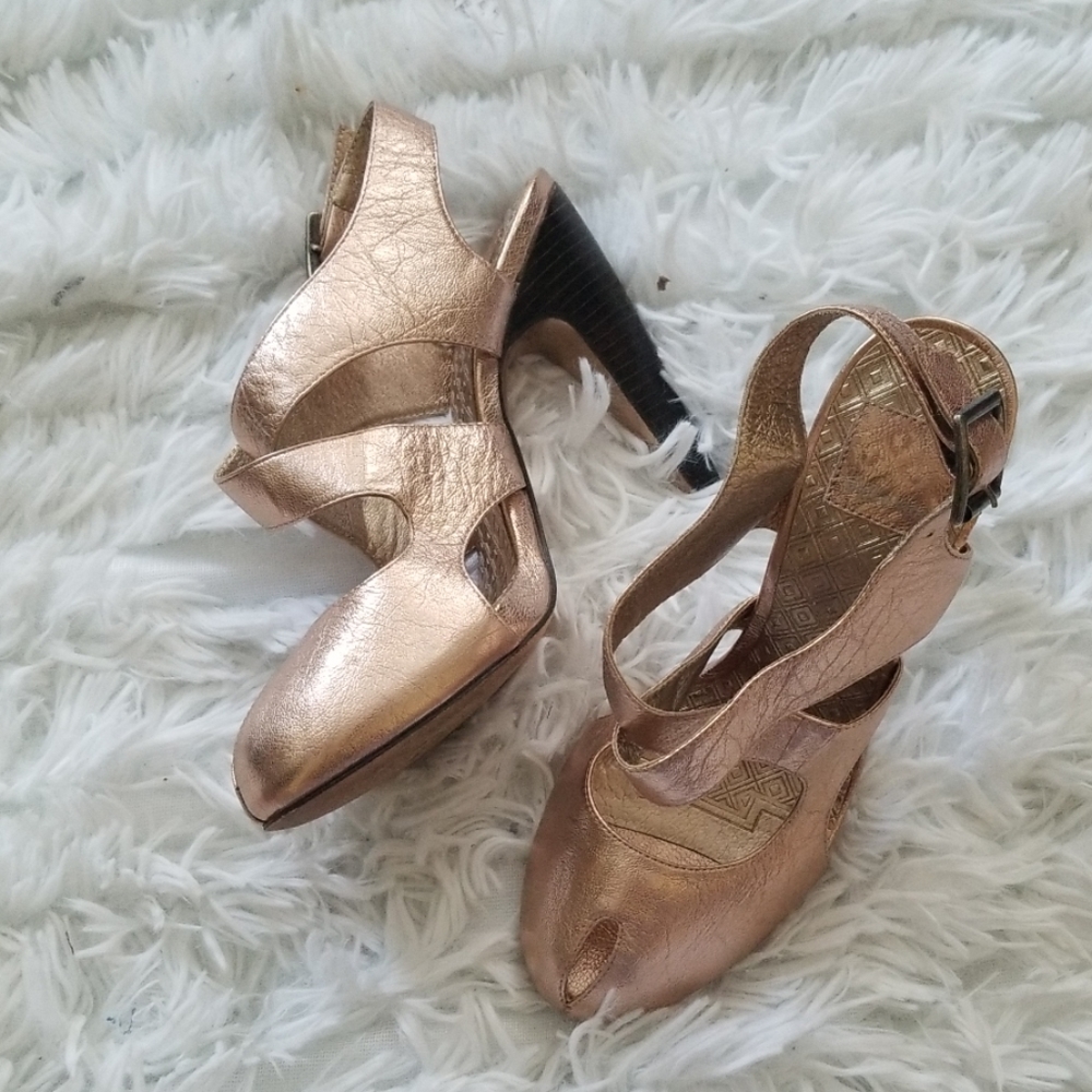 Dolce Vita Rose Gold Leather Heeled Sandals